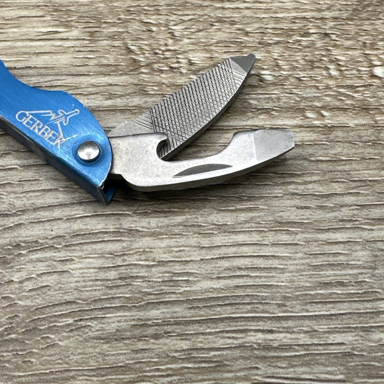Gerber Eclipse Fiskars Multitool Scissors File Knife Screwdriver Bottle Opener