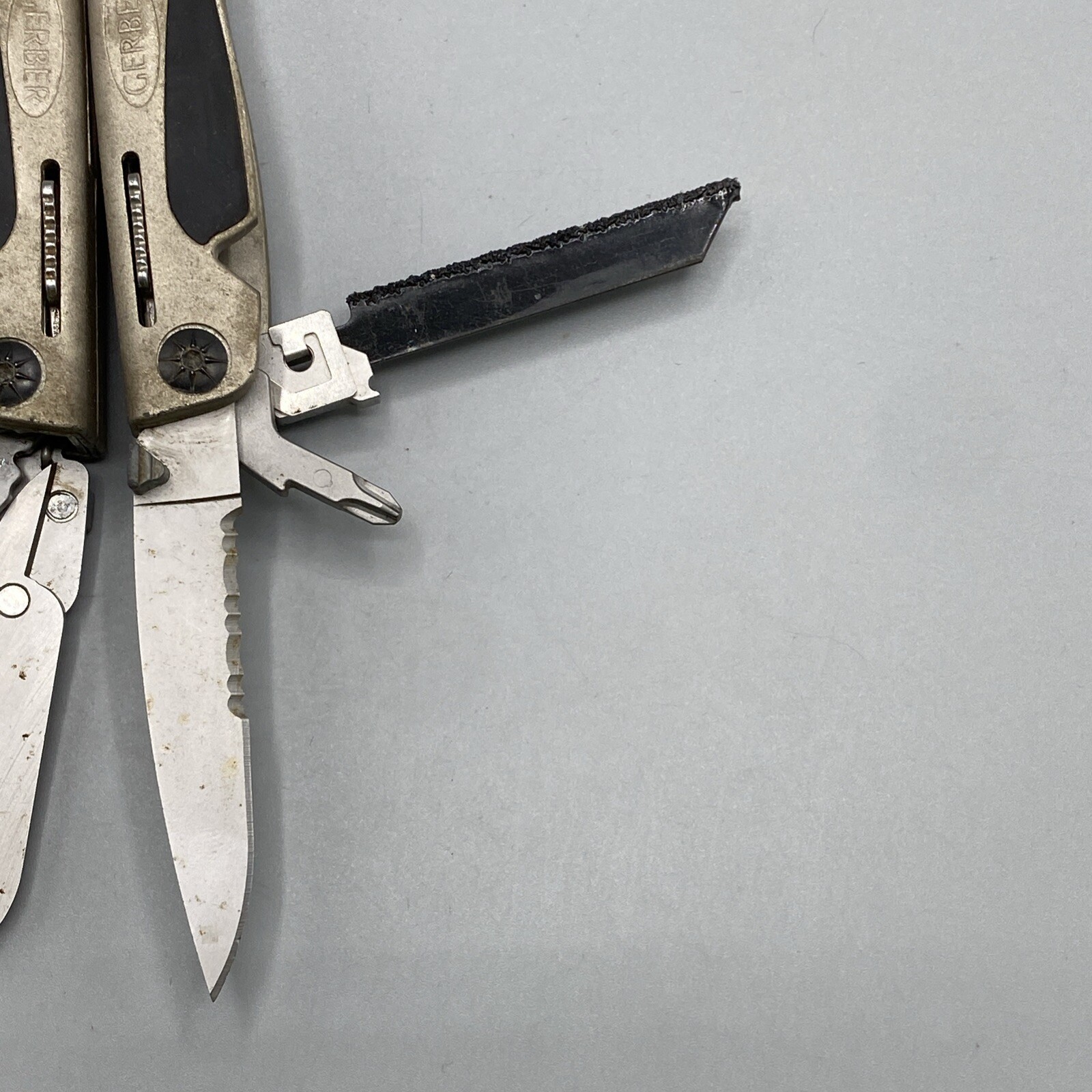Gerber Multi-Plier 800 Legend with Sheath – Silver