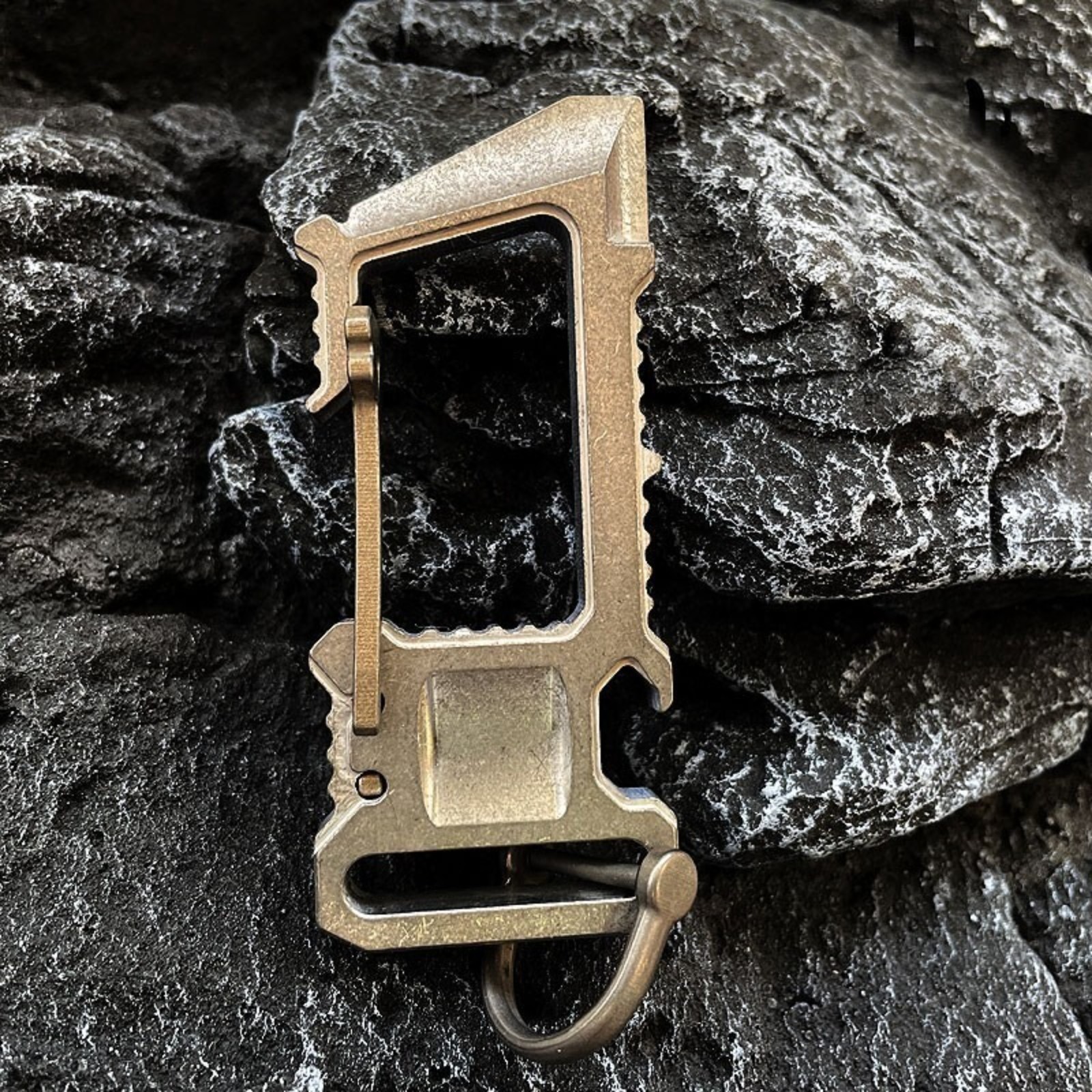 EDC Titanium Alloy CNC Key Chain Carabiner Bottle Opener Crowbar w/ Buckle Ring