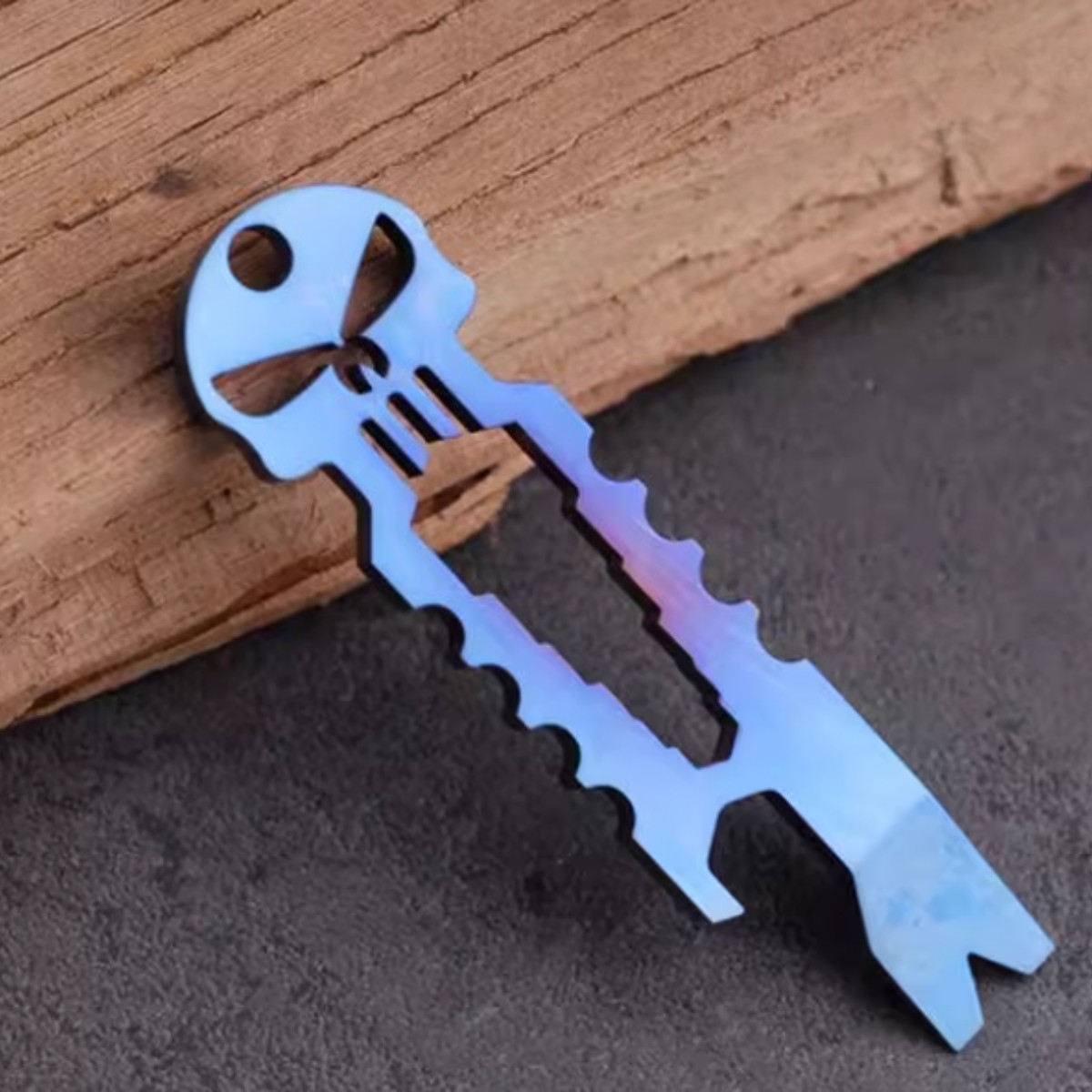 EDC Titanium TC4 Skull Outdoor Crowbar Keychain Tactical Pry Bar Opener Crowbar