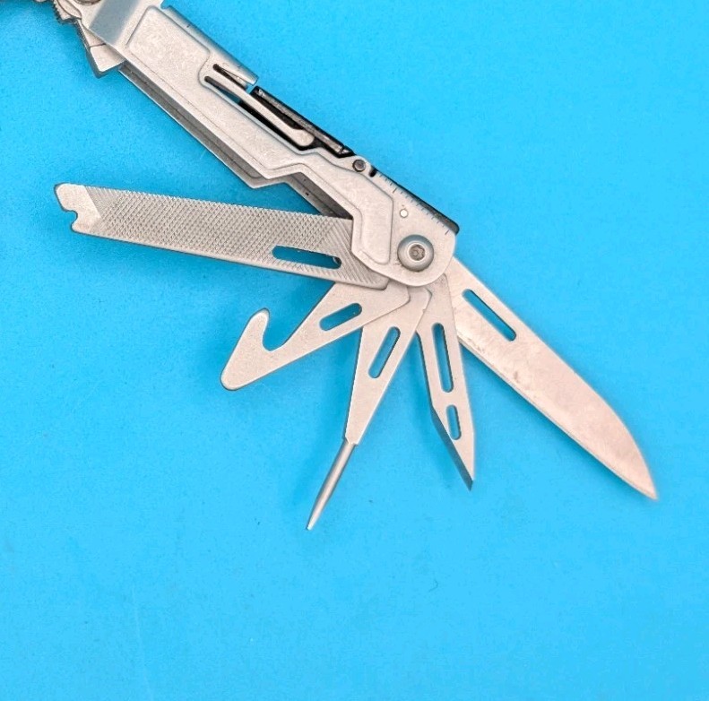 SOG PowerPint Tool Compact Lightweight Silver Multi-Tool!