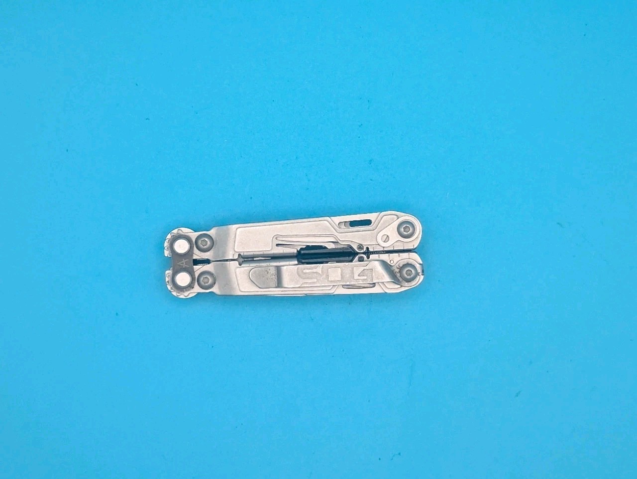 SOG PowerPint Tool Compact Lightweight Silver Multi-Tool!