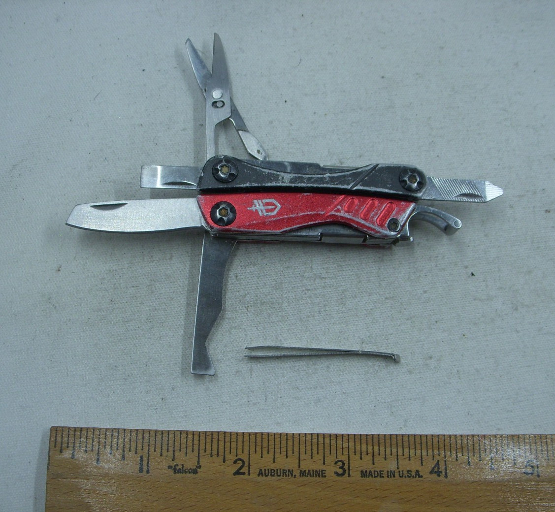 Gerber Dime 4660515D1 Red 11 Function Multi Tool