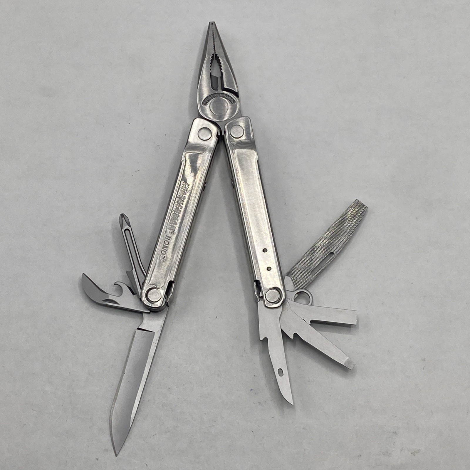 Leatherman Bond Multi Tool – Silver