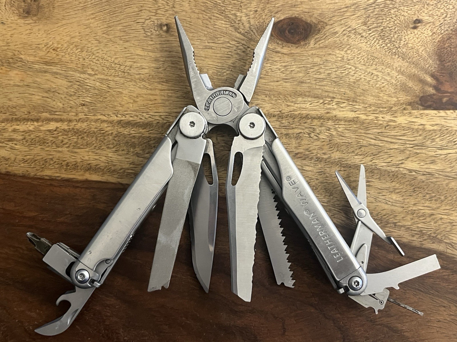 Leatherman Wave Multi-Tool Knife Great Condition!! w/New Sheath ~TASKCo