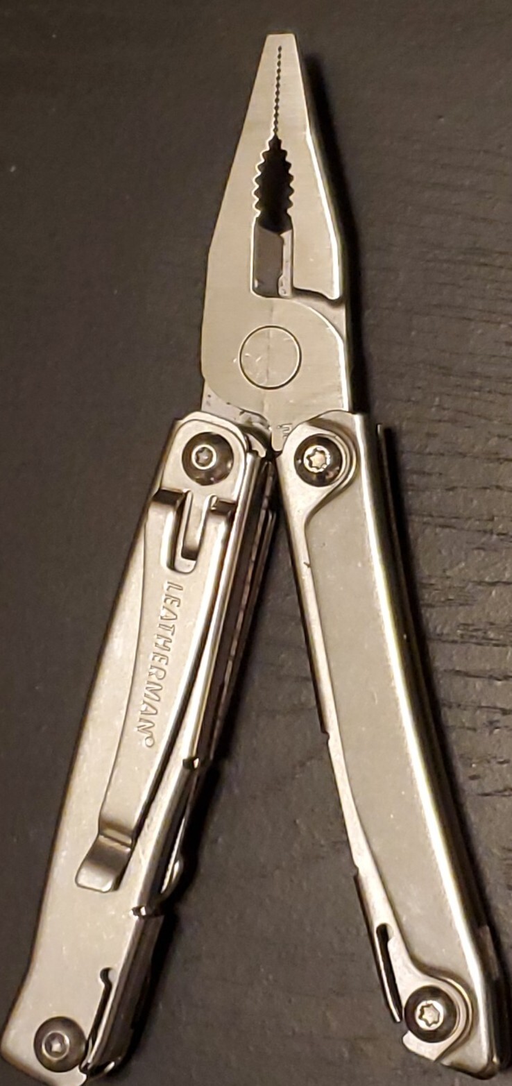 LEATHERMAN REV MULTI-TOOL IS IN PRIMO CONDITION 032