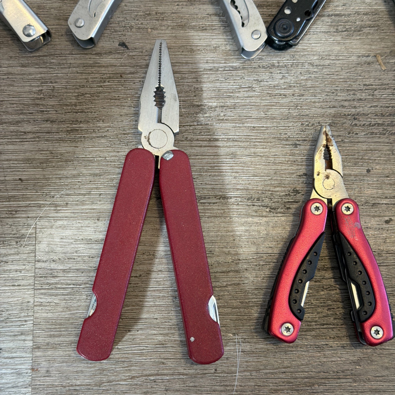 Lot Of 40 Multi Tools Pocket Knives Pliers Knife Tool Clean Outdoors Hunting