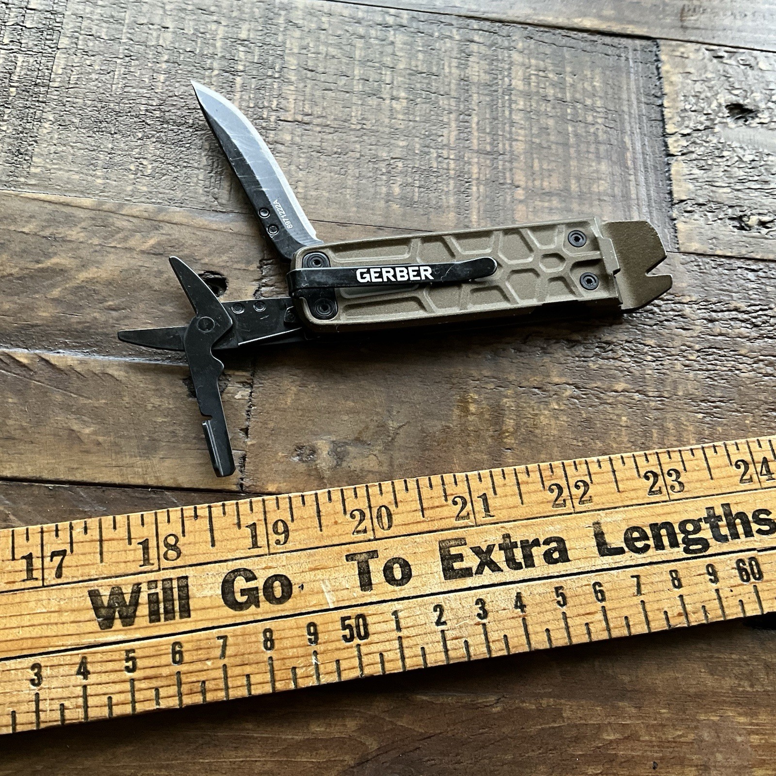 Gerber Gear Lockdown Slim Coyotee Brown Prybar EDC Survival