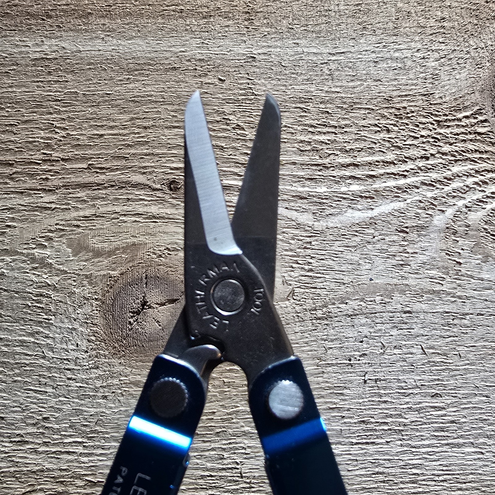 LEATHERMAN MICRA MINI SCISSORS MULTI TOOL 420HC KNIFE 64010101K BLUE