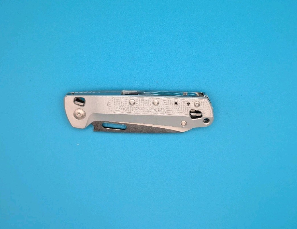Leatherman Free K2X Pocket Size 8 Tools Stainless Steel Multitool, Silver! NEW!