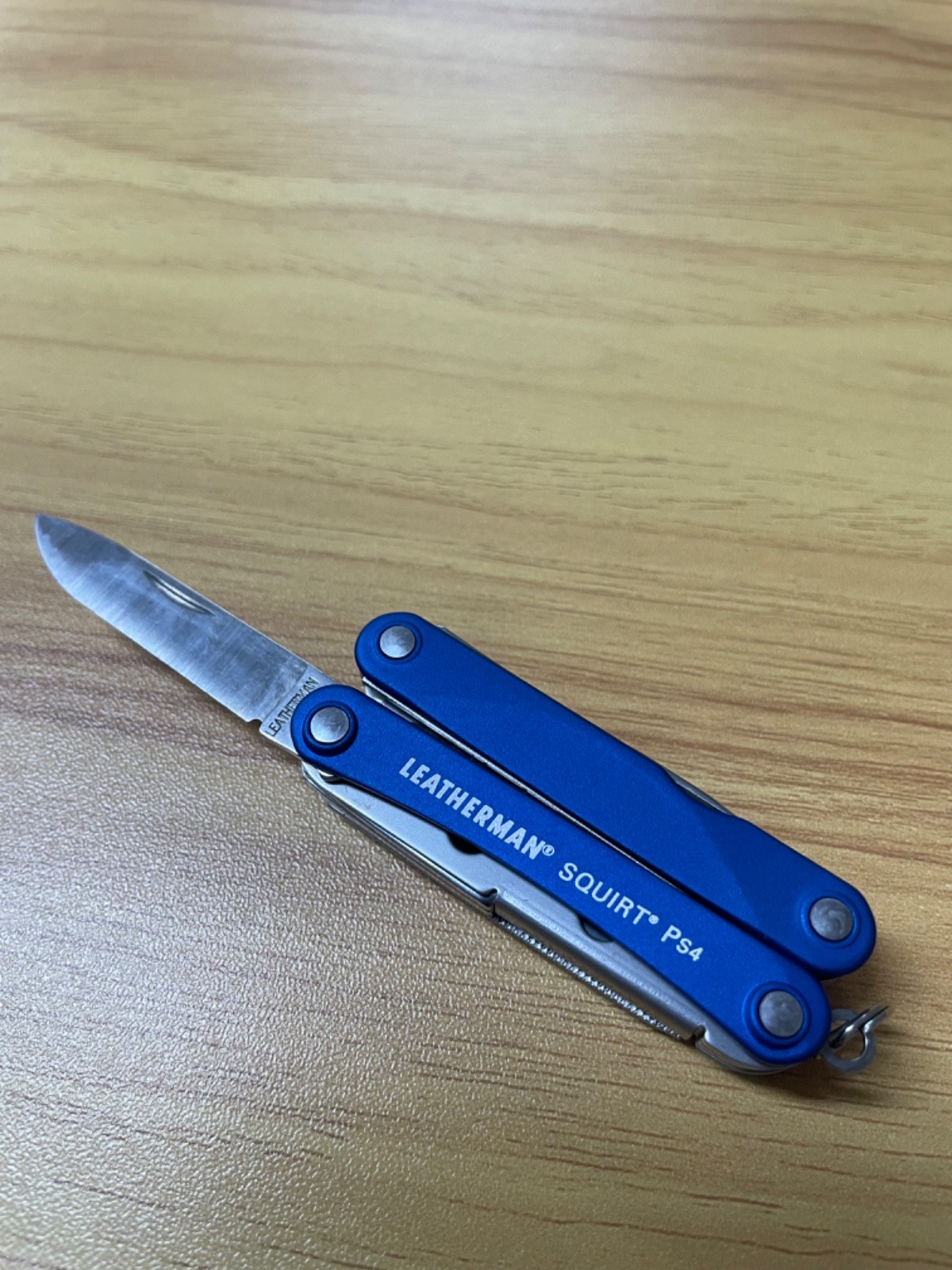 🔥Leatherman squirt ps4 blue 🔥(unused)