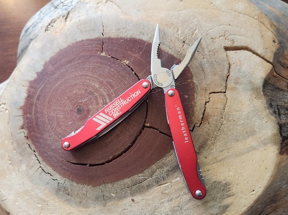 leatherman juice C2 Multi Tool Inferno Red Retired Vintage Preowned Made – W86