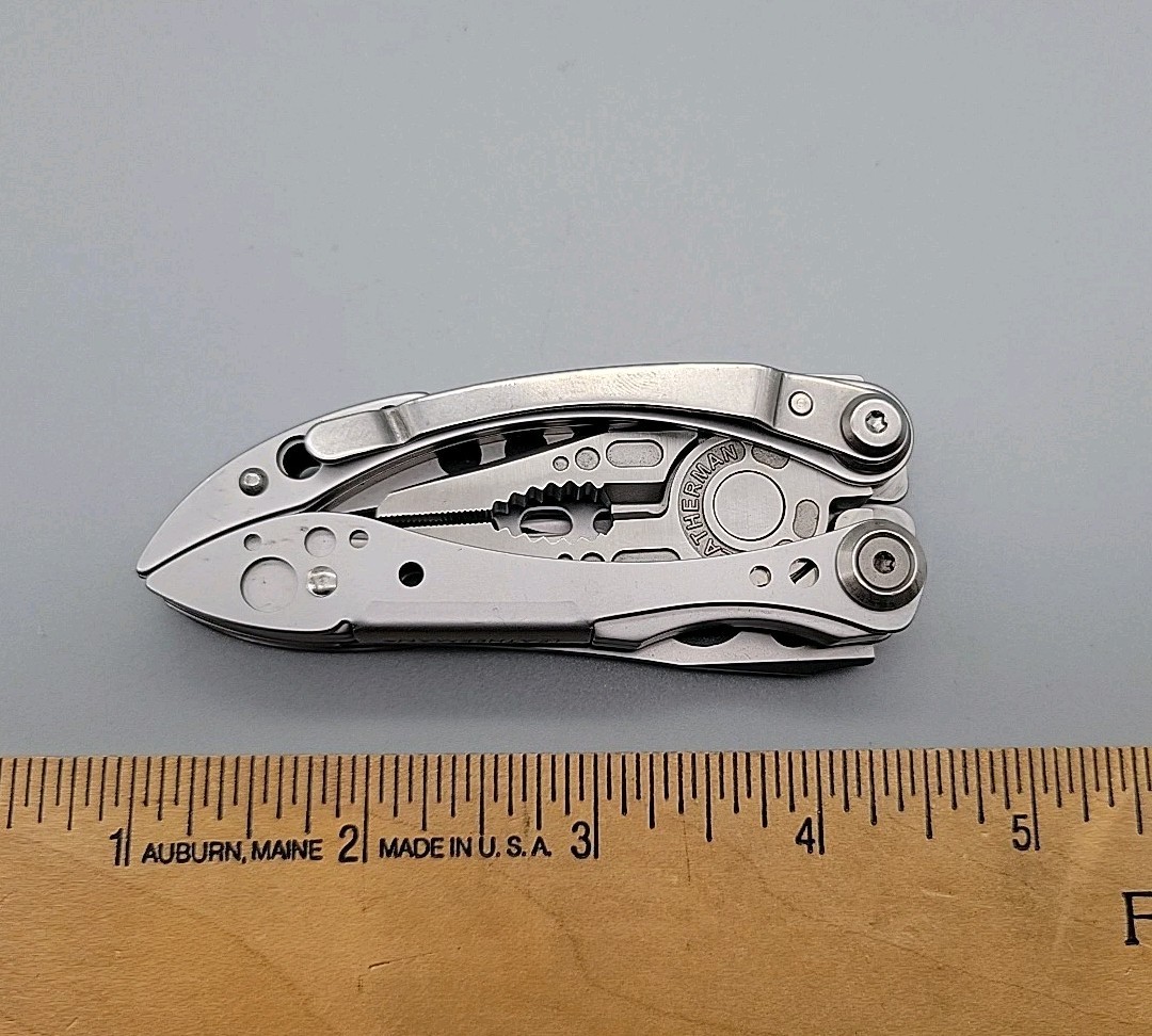 Leatherman FREESTYLE Multi-Tool – Dated 1013 – Pliers, Knife – DISCONTINUED