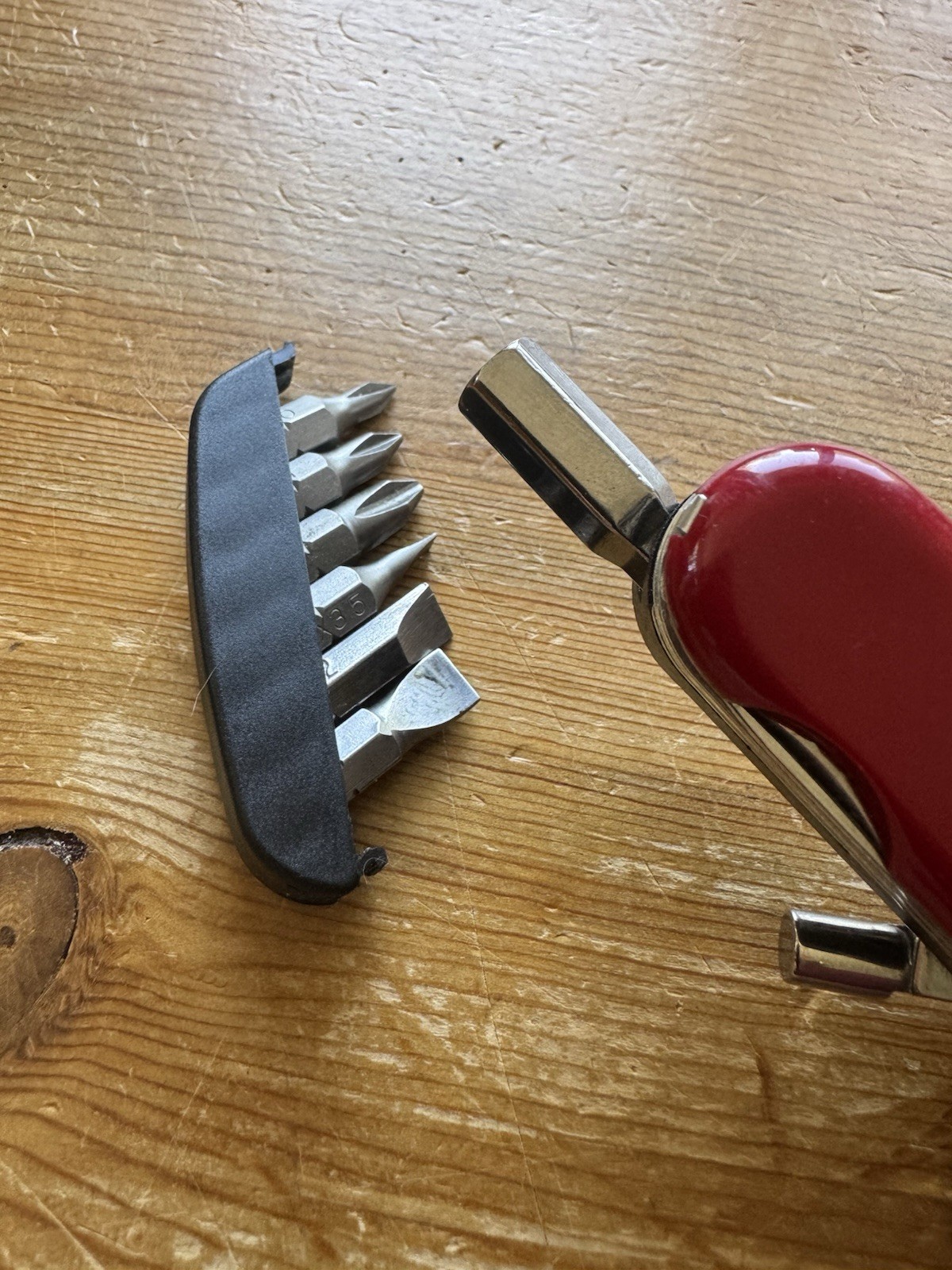 Wenger Pocket Grip Mini Grip Swiss Army Knife