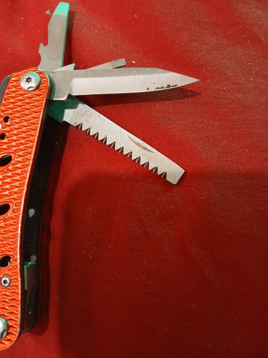 Multi Tool Husky Folding Pliers Stainless Steel, Knife, Screwdrivers