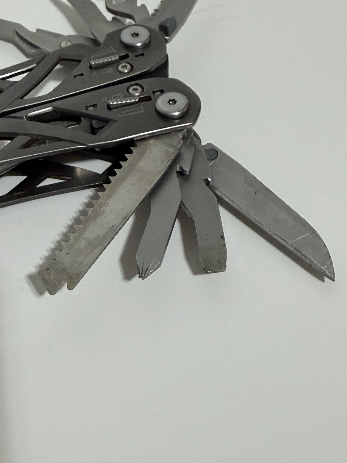 Gerber Knife Multi 9 Tool Blades On Suspension Folding Pliers With Nylon Pouch