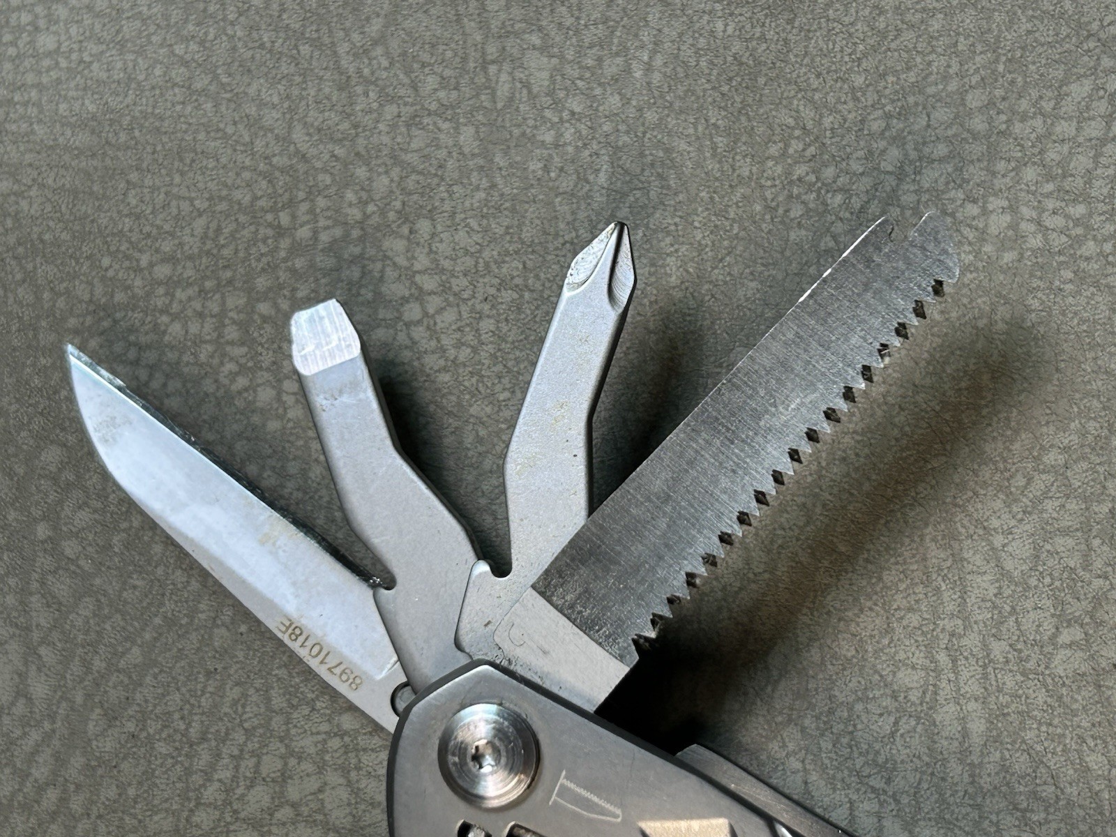 Gerber Suspension Multi Tool Pliers With Sheath