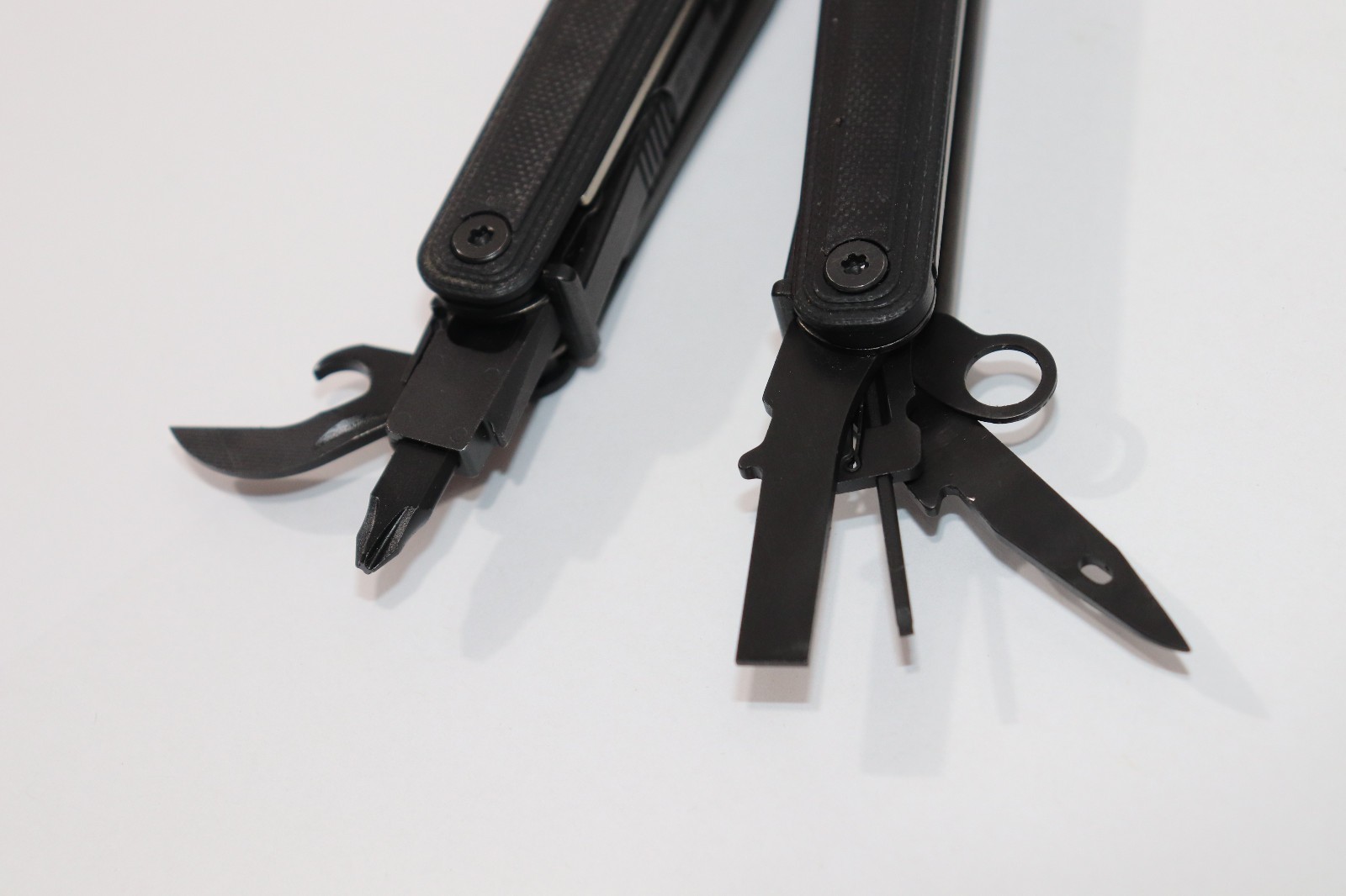Leatherman Wave Alpha Multitool Black Oxide New (Open Box)