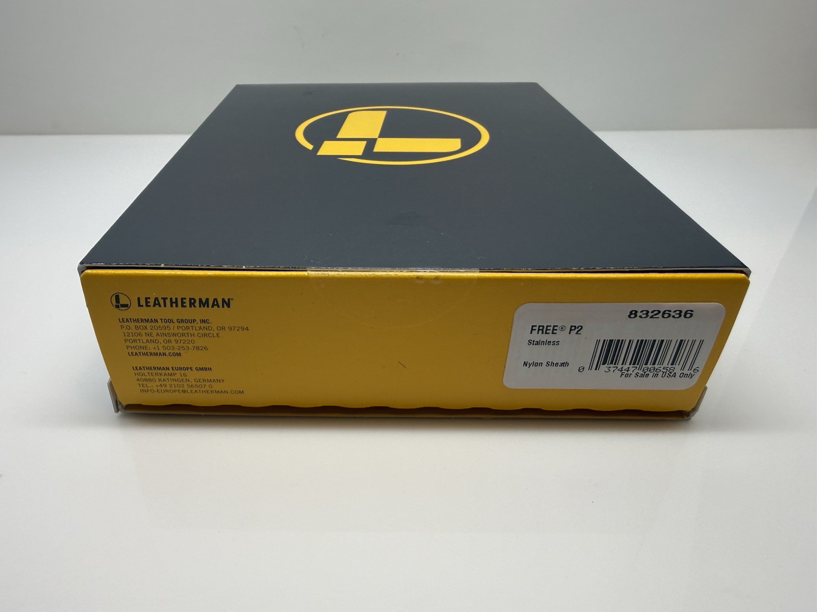 New Sealed Discontinued Leatherman Free P2 Stainless Steel Multi-Tool w/ Sheath