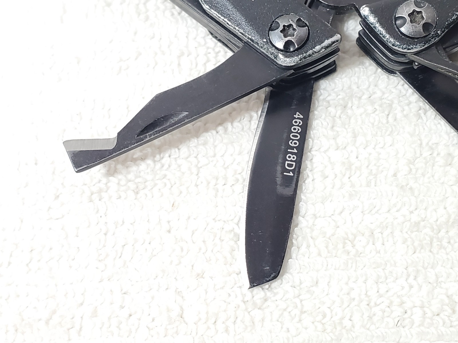 Gerber Dime Black Mini Multi-Tool Black Compact Keychain Pliers Scissors Tool