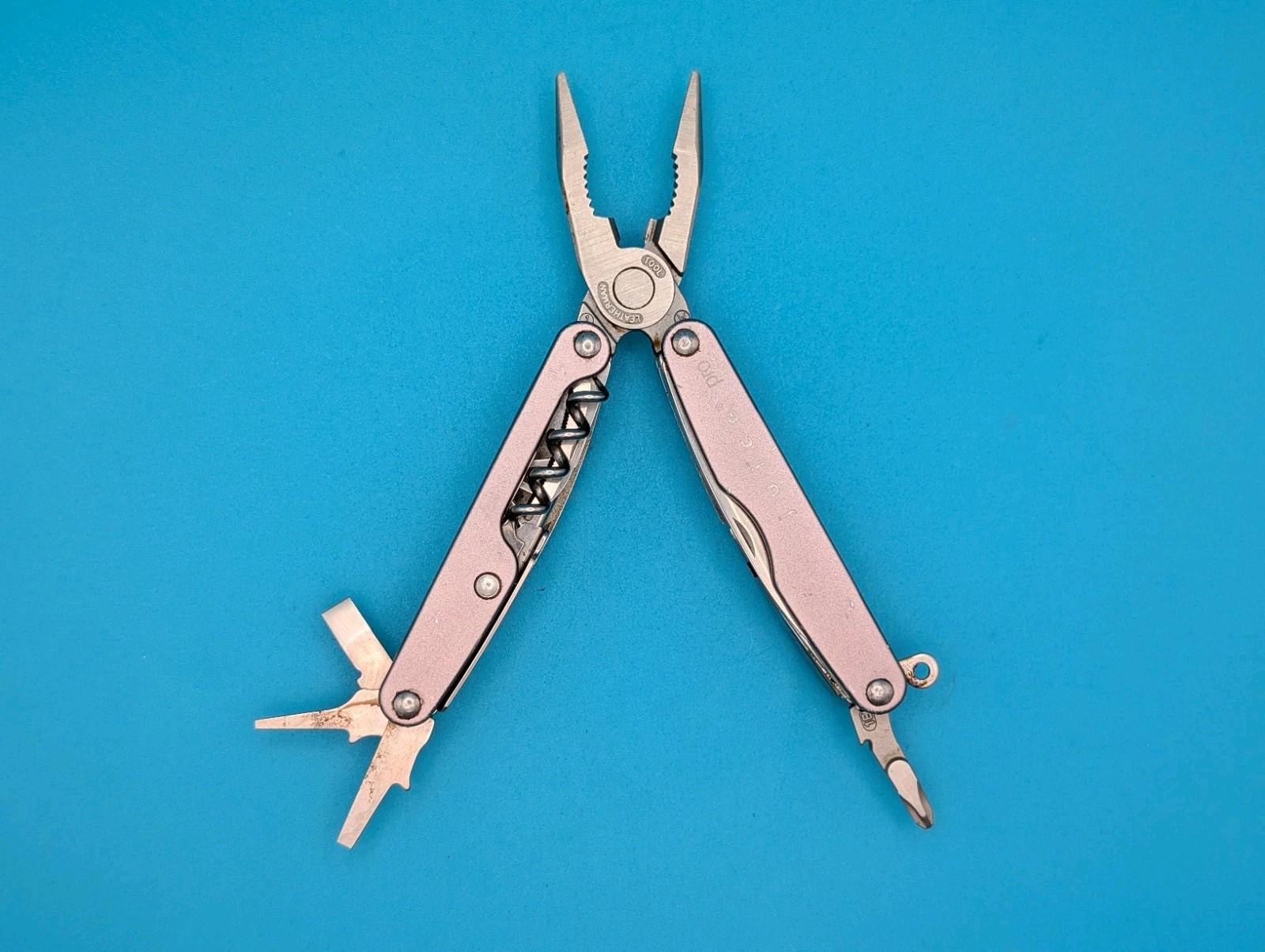 Retired Leatherman Juice PRO Gray Multi-tool! RARE!