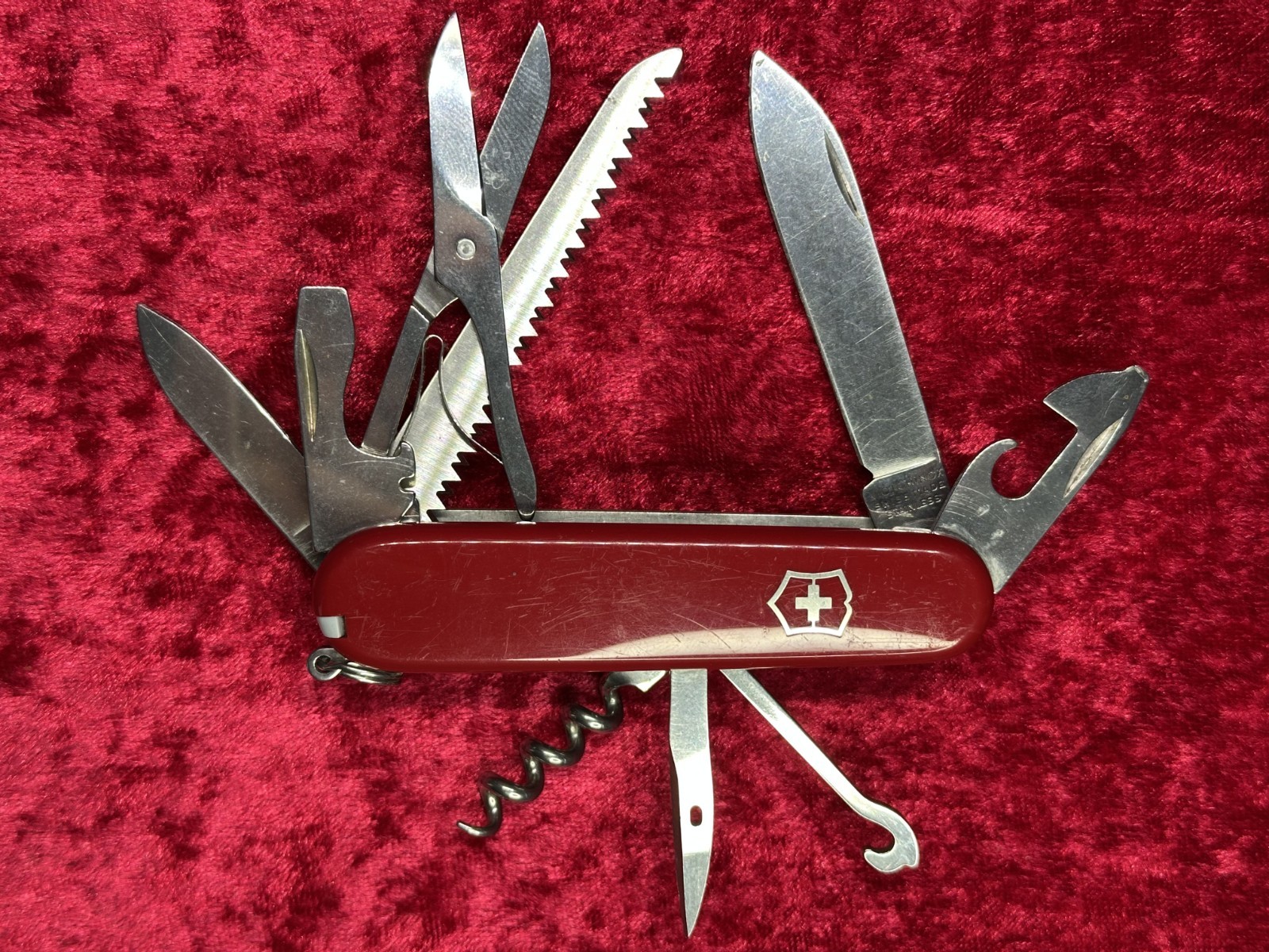 Victorinox Huntsman Red Swiss Army Knife 91mm 12 Tool 4 Layer Random Pick (221)