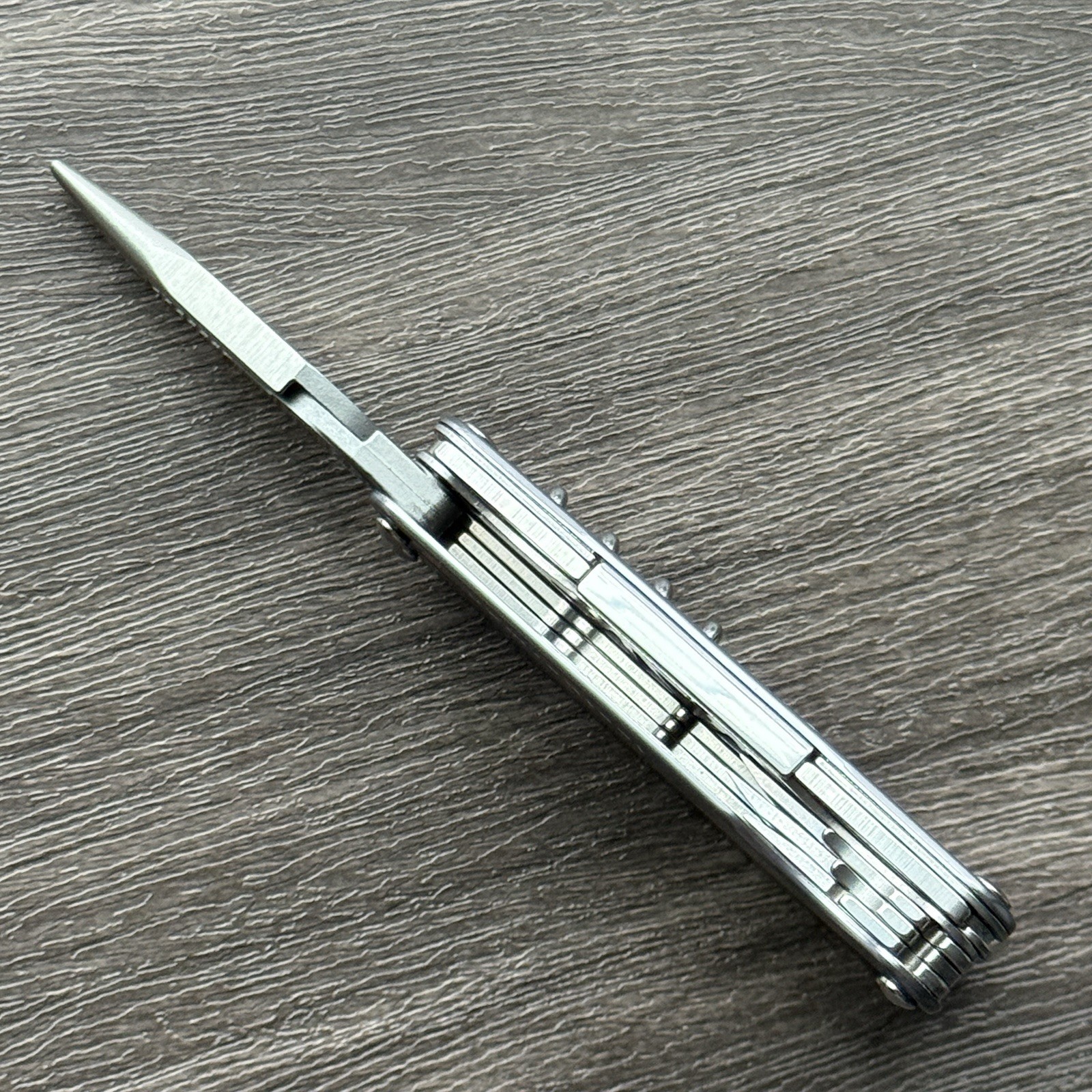 Leatherman Juice C2 Storm Gray. New In Gift Tin Box