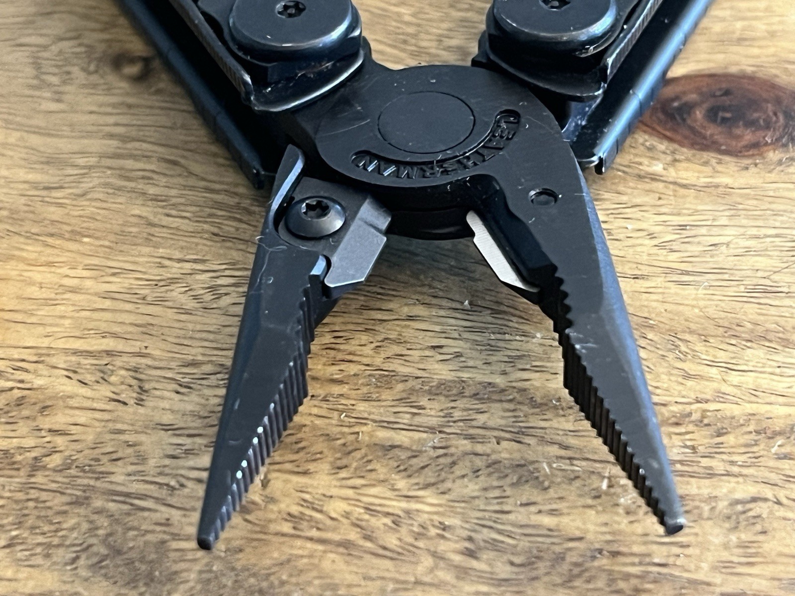 2025 Leatherman Wave Plus Black Oxide Multi-Tool EXCELLENT!!! w/Beautiful Sheath