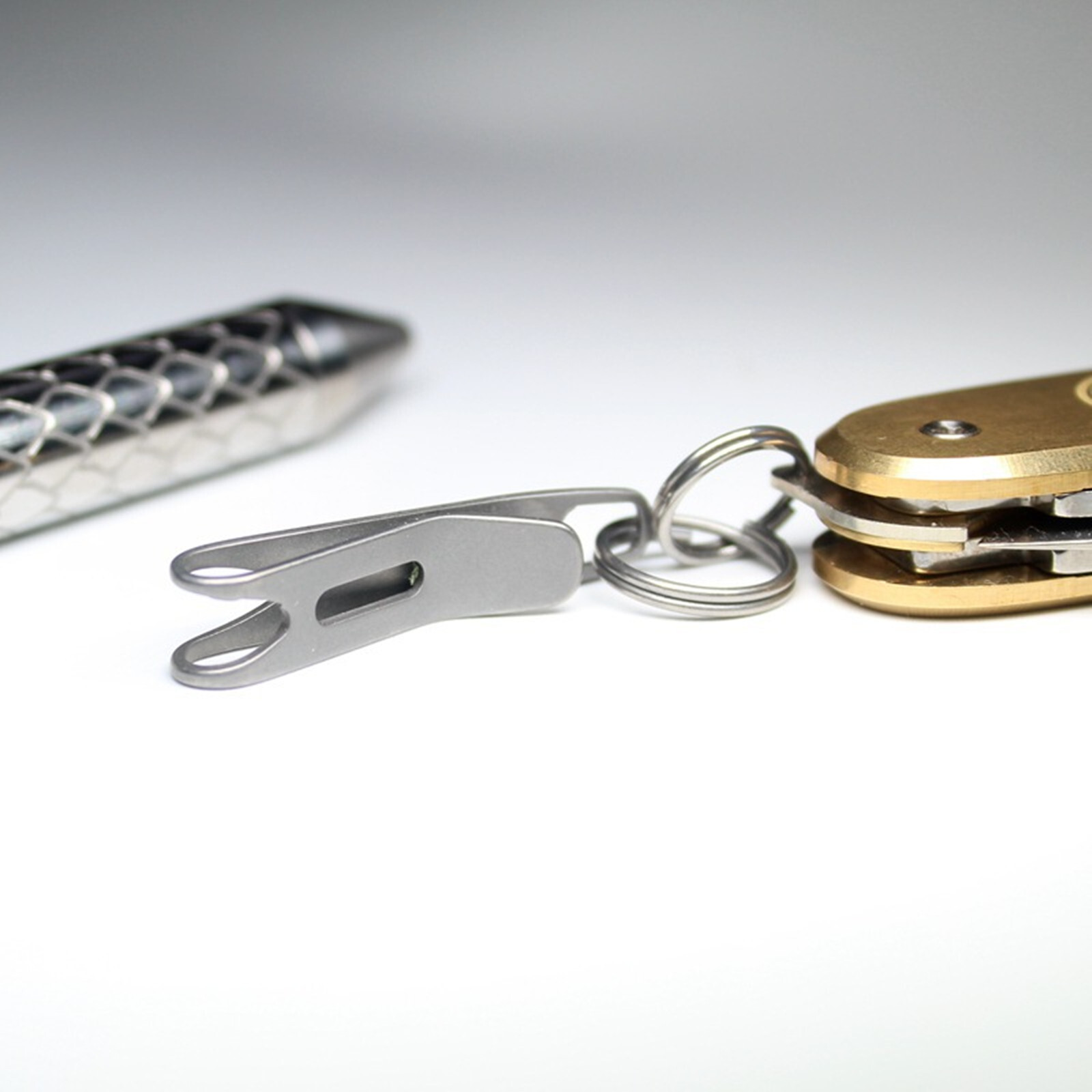 Mini Titanium alloy EDC Gear Pocket Suspension Clip Wallet Tool with Key Ring
