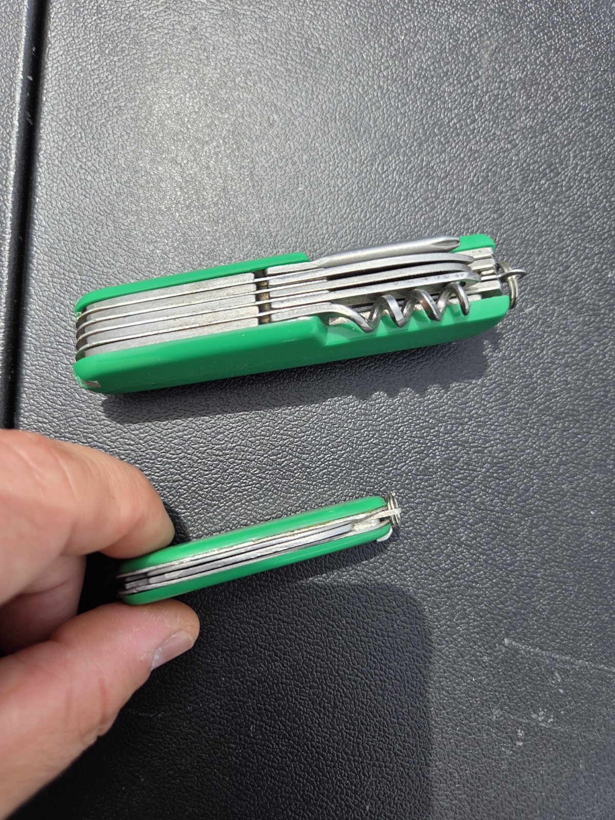 Camping World MVP Insurance Green 7-Tool Multi-Tool Knife Corkscrew SS