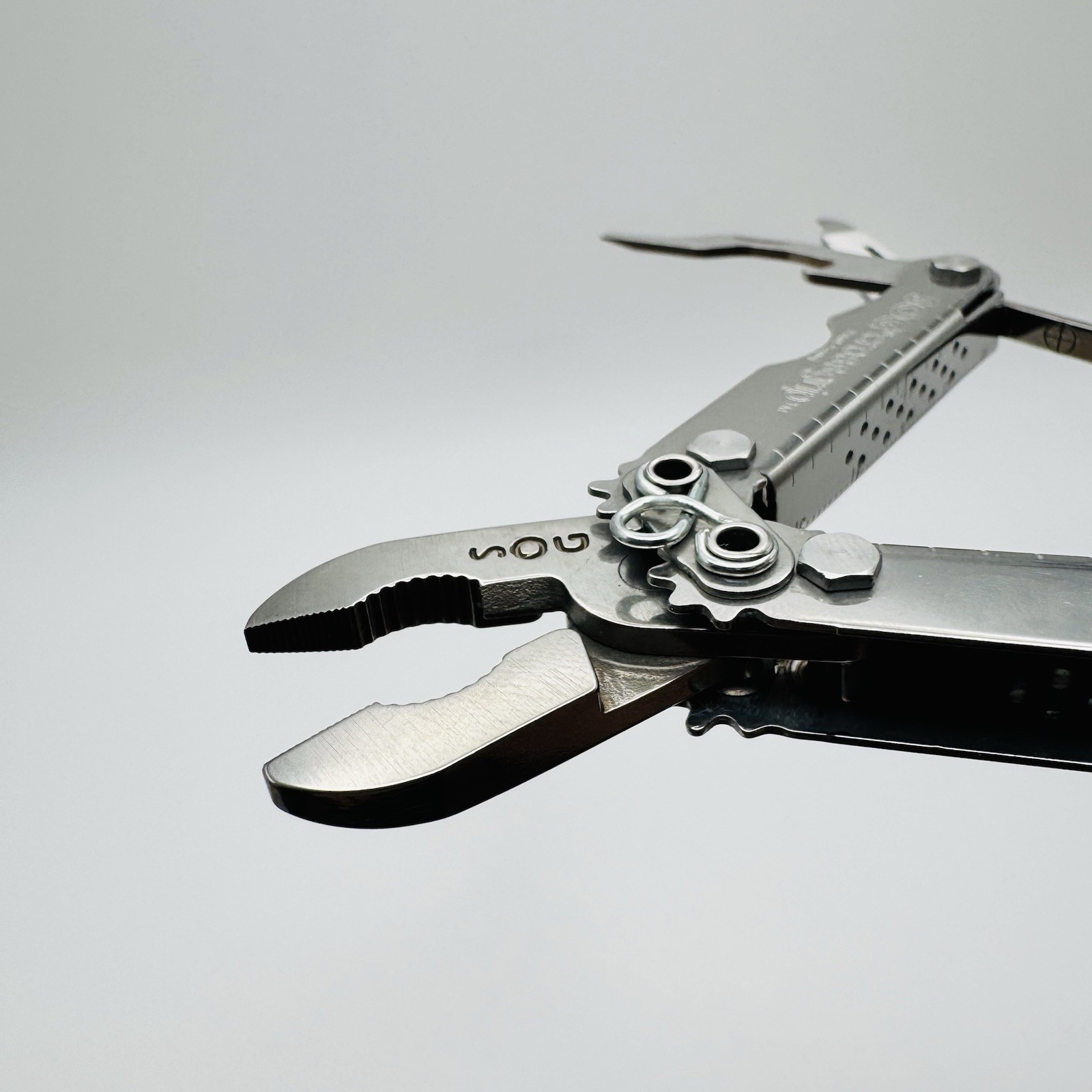 NOS SOG Crossgrip CG55-Compact-Multi-Tool-Discontinued-Pliers-Knife-File-Ruler