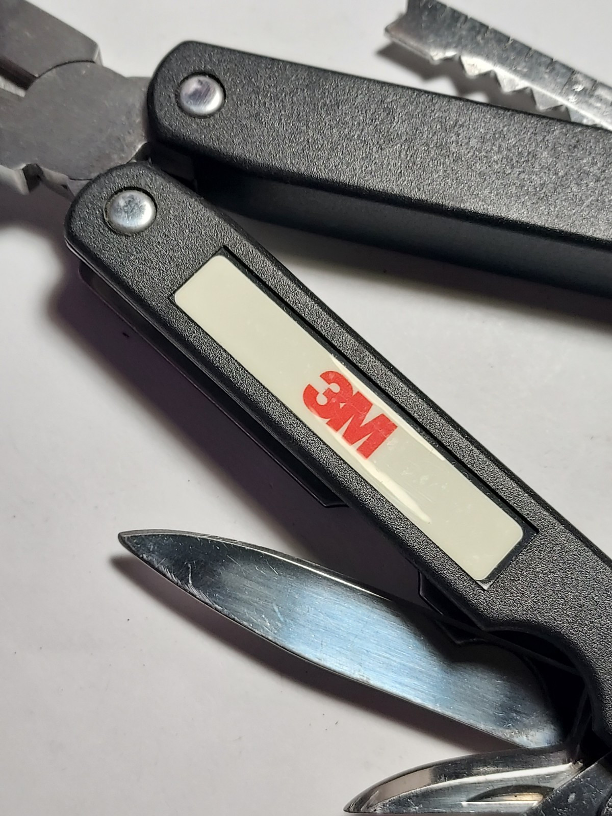 Barlow Multi Tool advertising 3M + Nylon Pouch – Pliers, Blade
