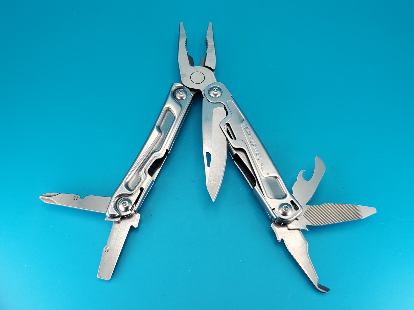 Leatherman Rev 3.8″ Multi-Tool, Stainless!