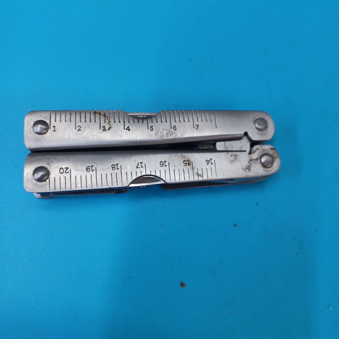 Winchester Multi-Tool Stainless Steel Finish – 4.25 inches closed