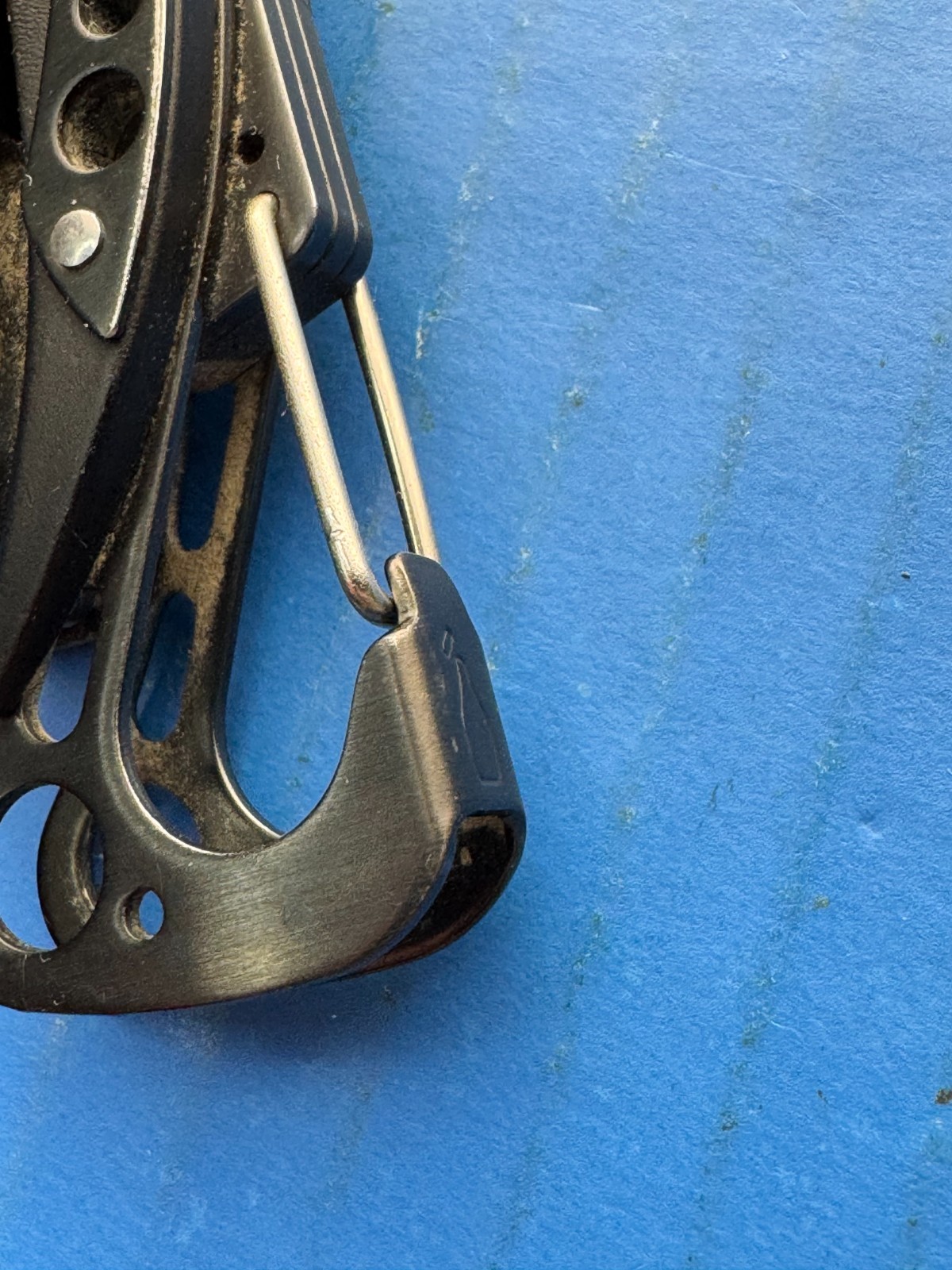 Leatherman Skeletool Multi-Tool Pliers Combo Knife Bit Driver – Topo