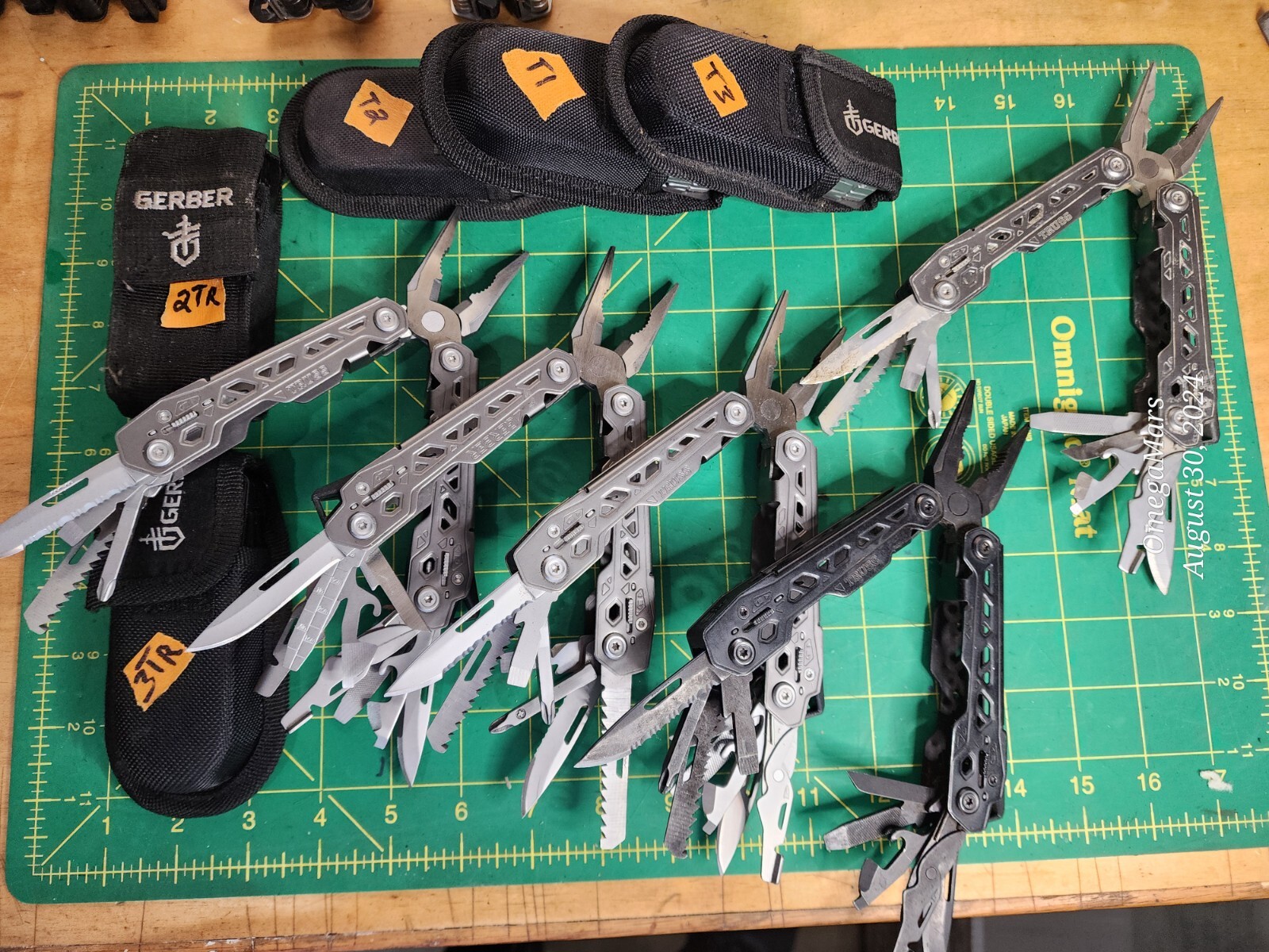 Gerber Truss 17-in-1 Multi Tool Random selection of x1(ONE) per order NO Sheath!
