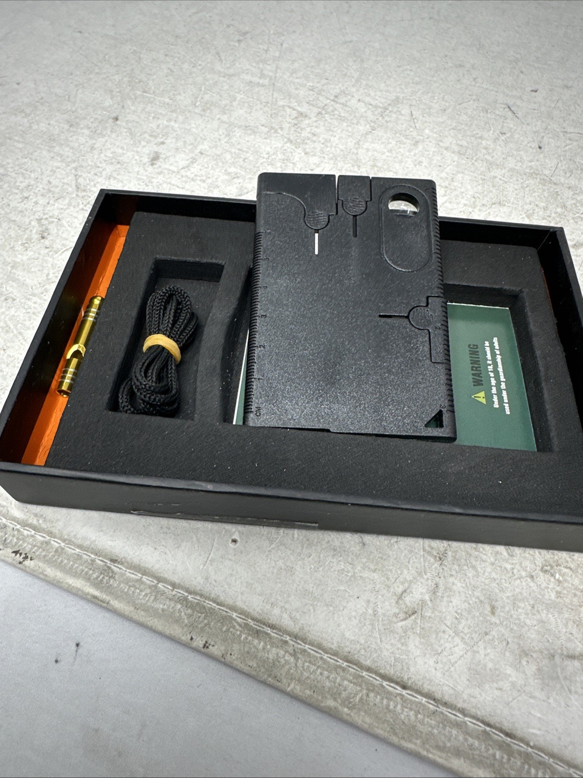 Mad Man, 18 IN 1 Survival Tool, Pocket Tool Set, Small but mighty