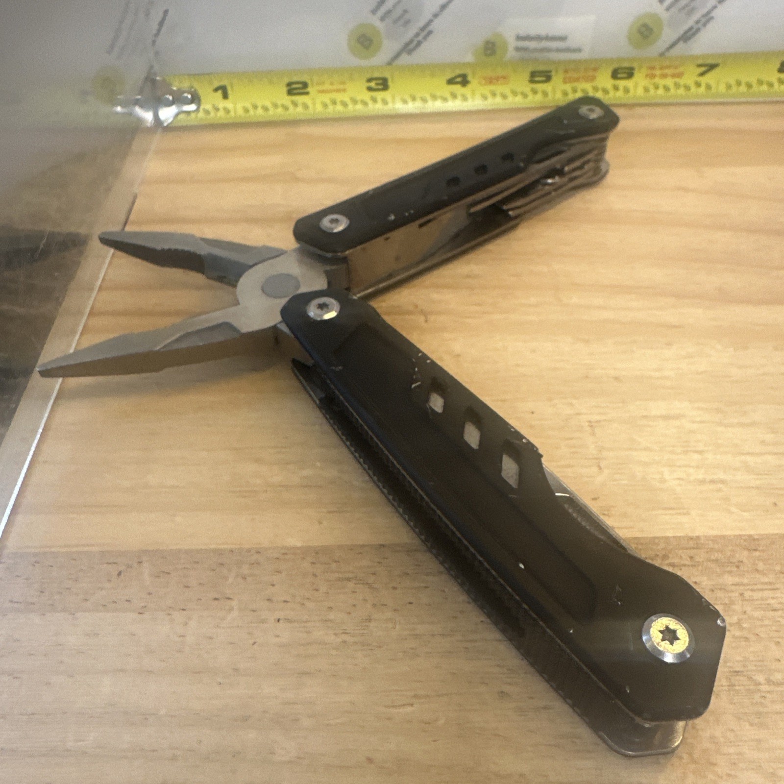 Ozark Trail 17-In-1 Multi Tool Pliers, Wire Cutter, Saw, Knife PLUS.. 4.25” Clos