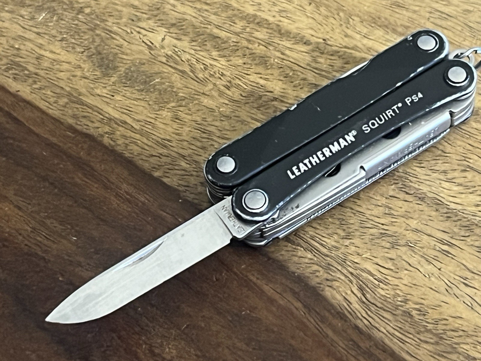 RETIRED Leatherman Squirt PS4 MultiTool Black DISCONTINUED SUPER NICE!