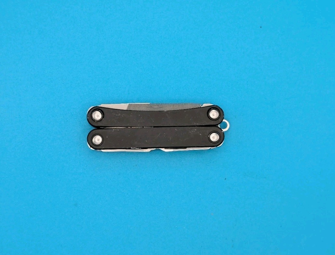 Leatherman SQUIRT PS4 Multi-Tool With Pliers Scissors Knife BLACK!