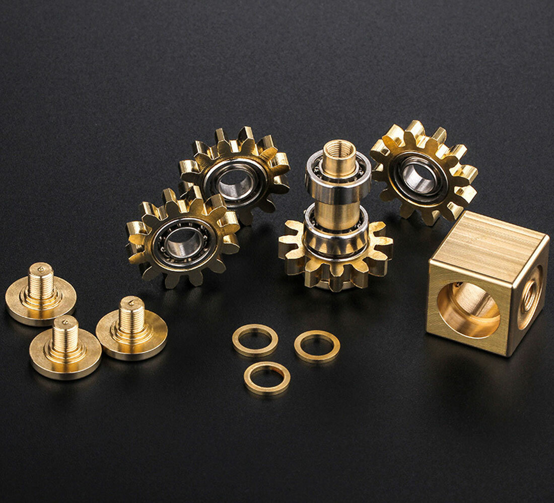 EDC Gear Linkage Brass Gyroscope Fingertips Spinning Top Gearwheel Gyro Toy Tool
