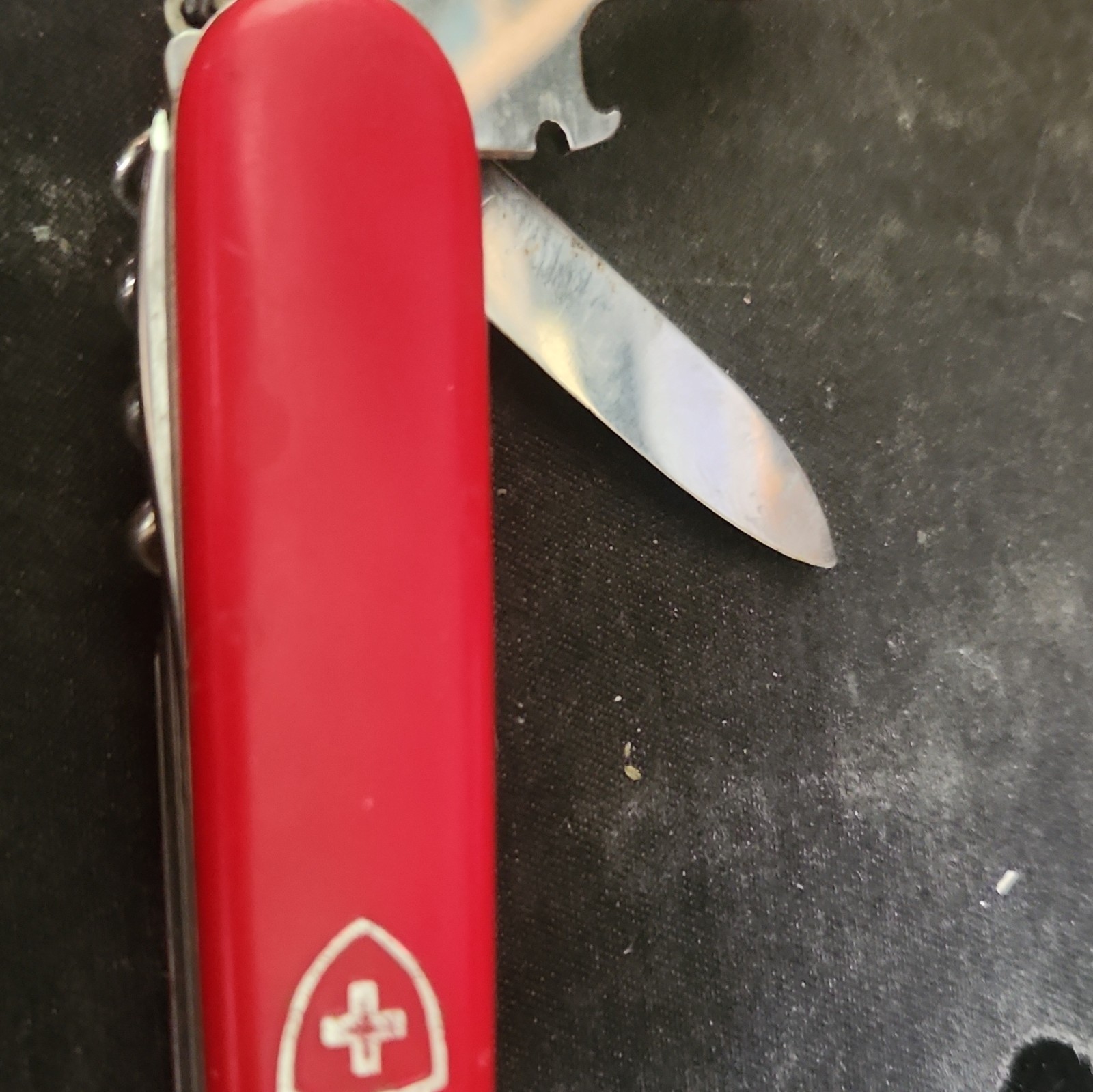 Victorinox Swiss Army Knife Red 12-Tool Multi-Tool w/ Corkscrew & Openers
