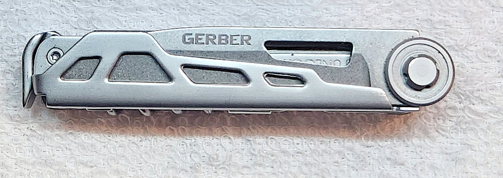 GERBER ARMBAR CORK GOLD MULTI TOOL & KNIFE 3.5 In Bade”
