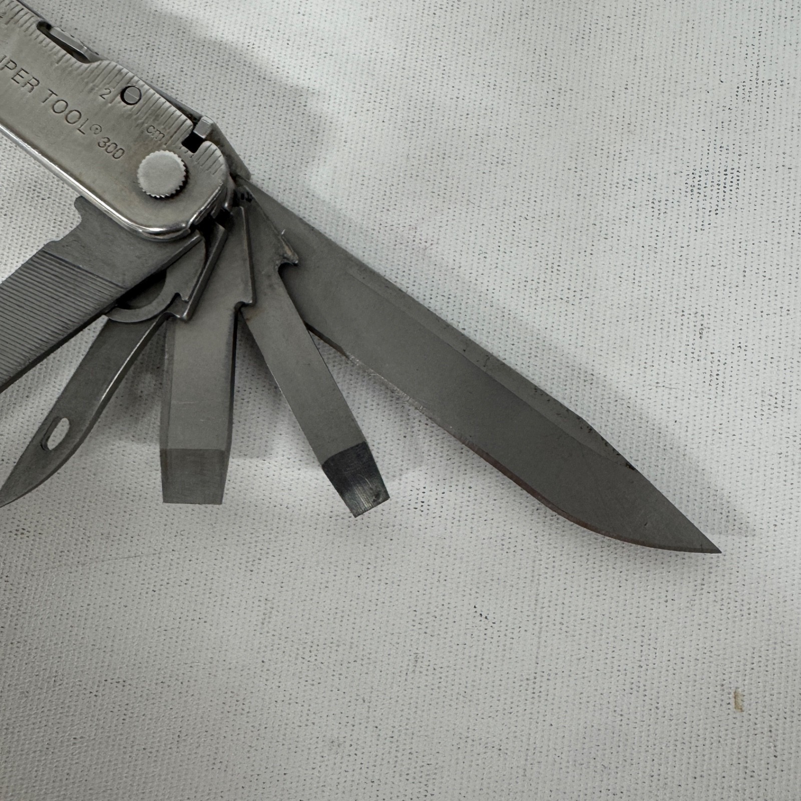 Leatherman Supertool Super Tool 300 Pliers Stainless Steel Multi Tool w/ Sheath