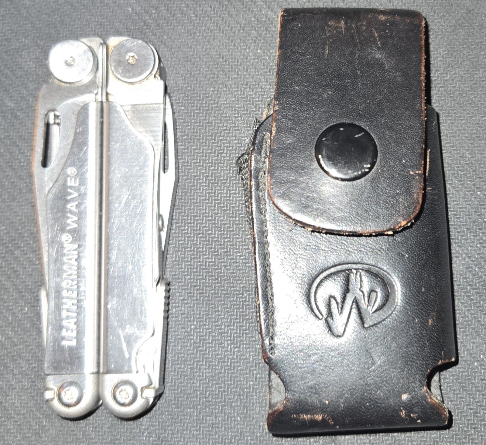 Leatherman Wave Multi-Tool Multitool Pliers Pocket Knife w/ Sheath