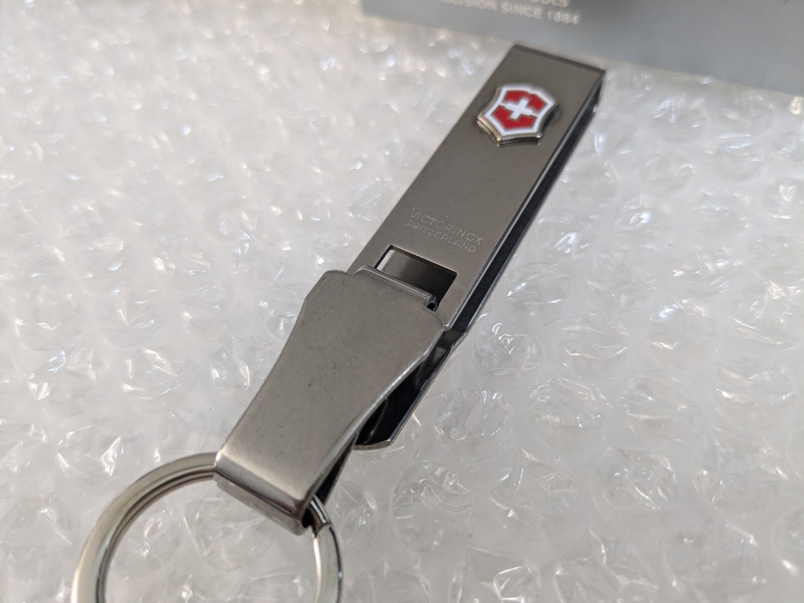 VICTORINOX BELT HANGING CLIP – New in original box – Made in Switzerland