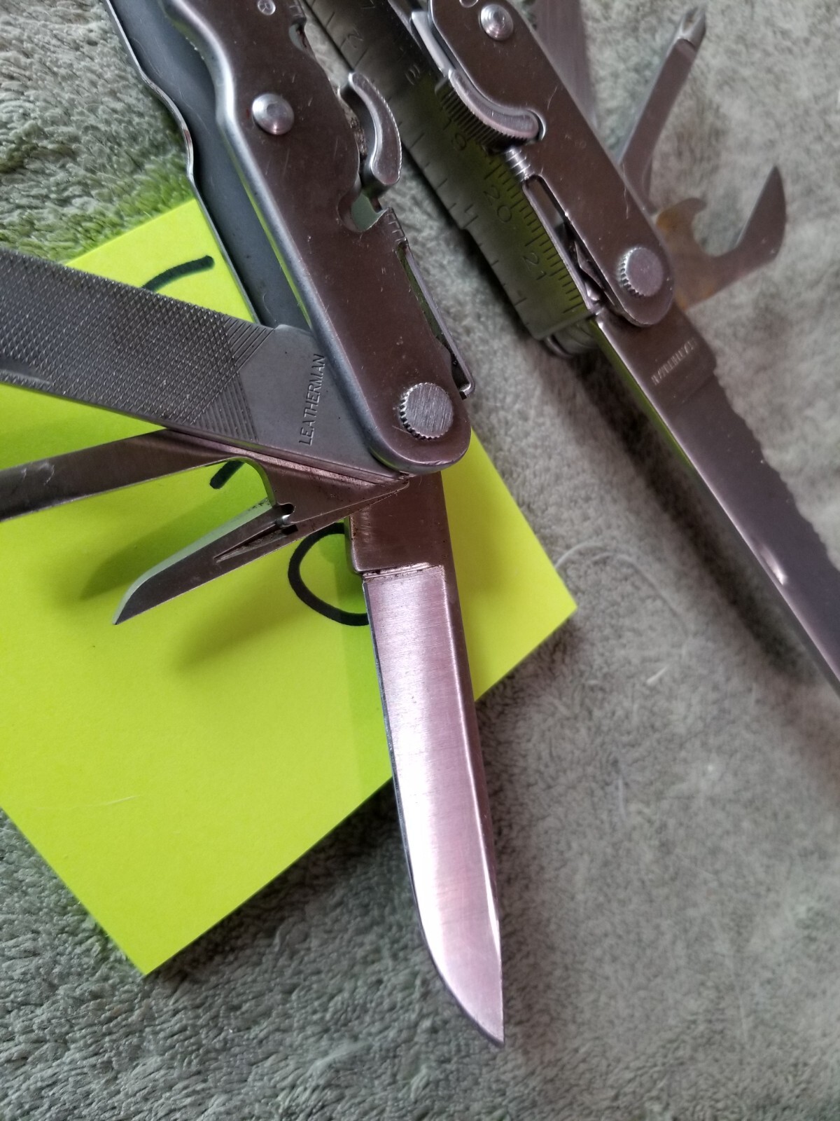 1 Leatherman SUPER Tool 200 COLLECTIBLE LOT U110