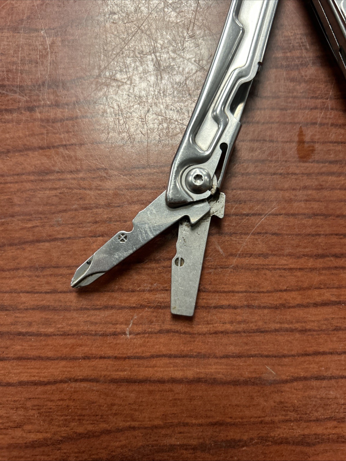 Leatherman Rev 3.8″ Multi-Tool, Stainless