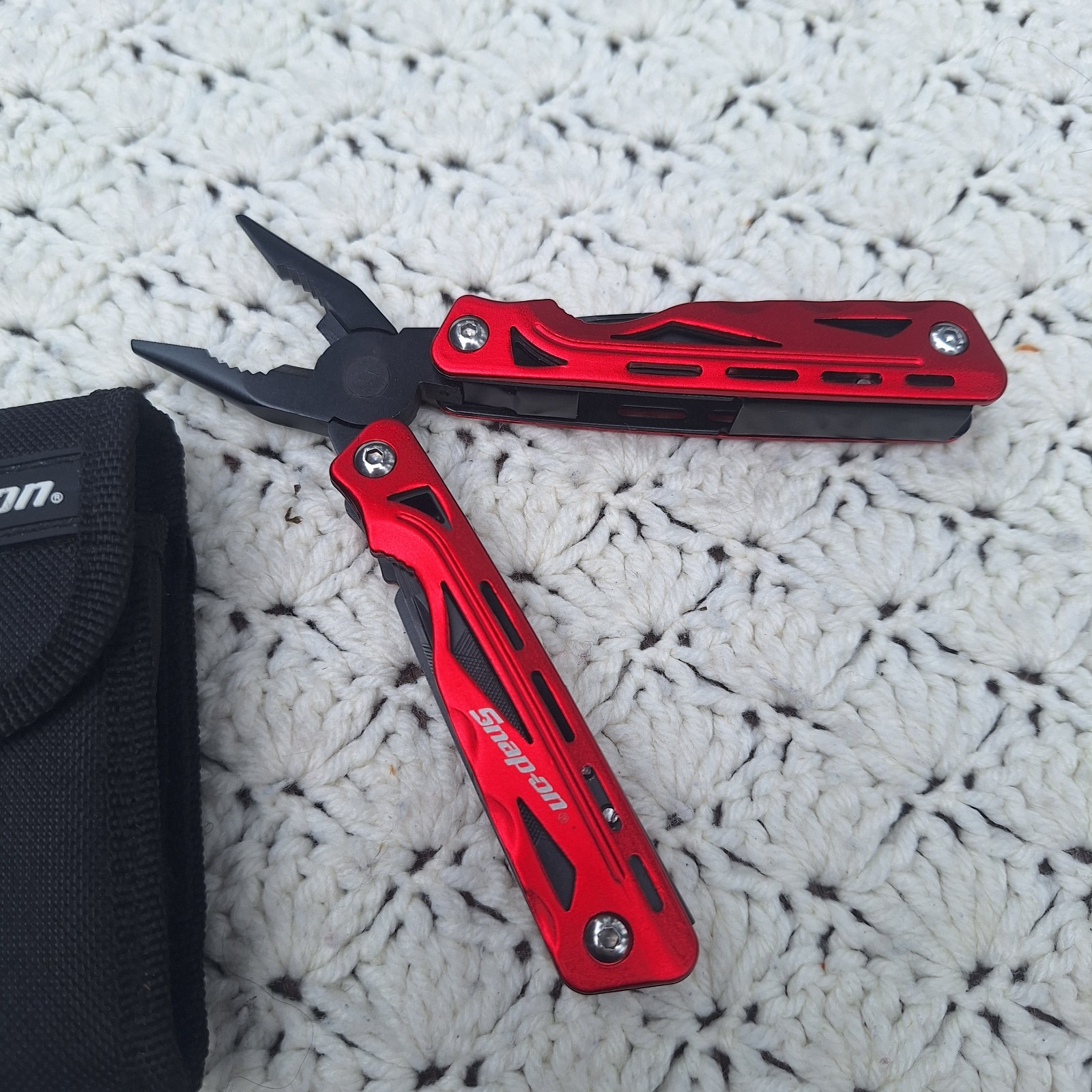Snap On Stainless Steel Red Pocket Multi-Tool 9-in-1 w/ Case Sheath