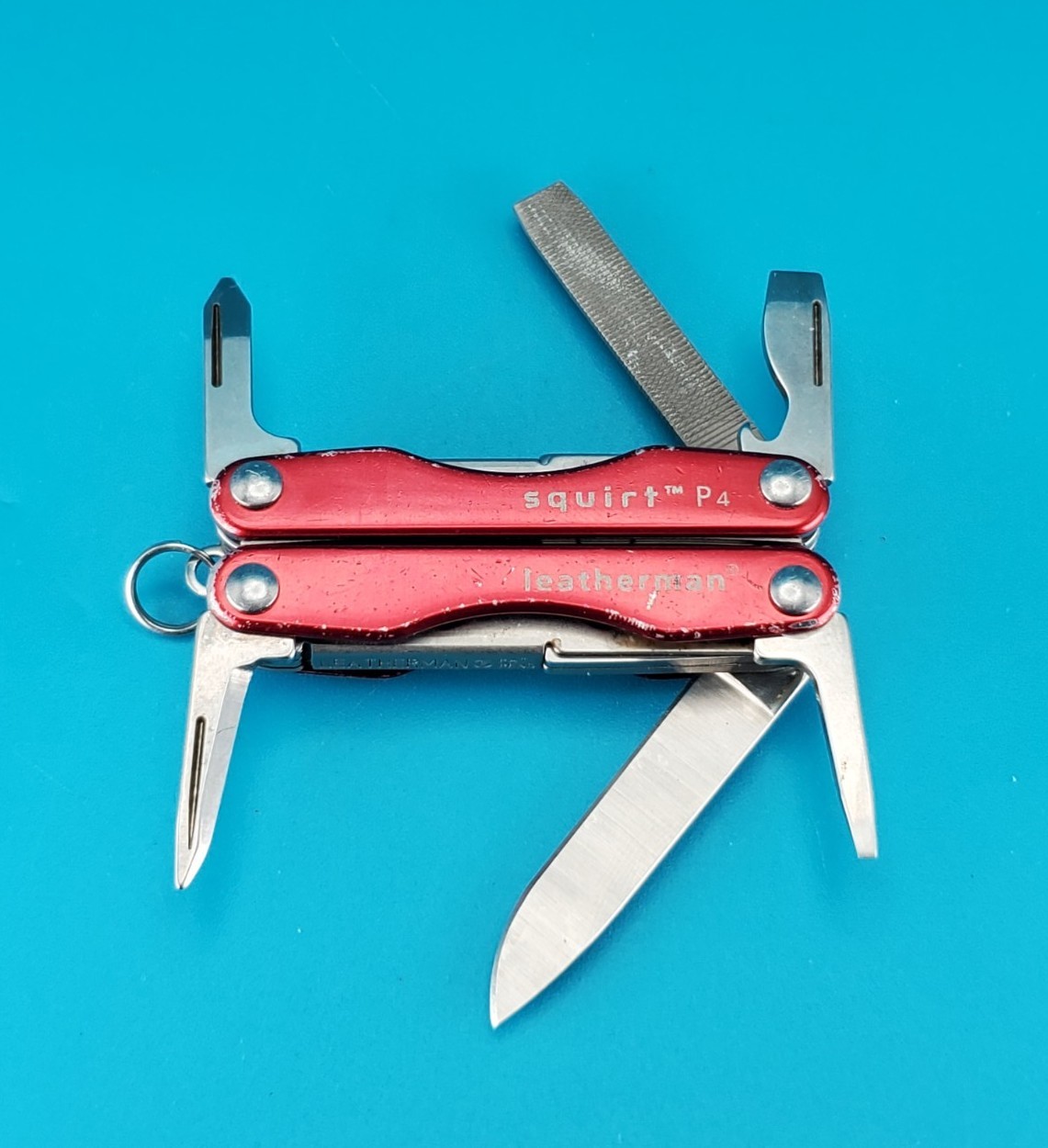 Leatherman Squirt P4 Multi-Tool, Key Ring, Retired, RED!